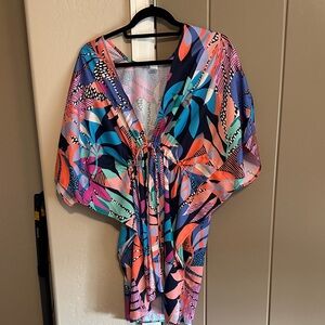 Vibrant Leaf Print Women's Swim Coverup